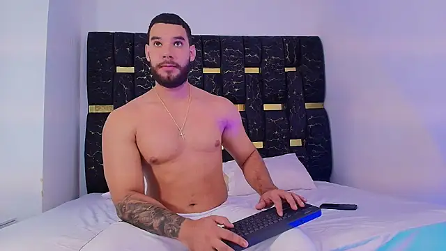 chris blake   online show from November 24, 6:07 pm