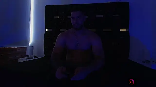 Snapshot of chris_blake__ chatting on March 15, 6:03 pm chris blake online show from March 15, 6:03 pm