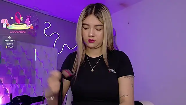 natasha  black online show from November 5, 7:36 pm