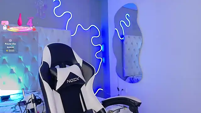 natasha  black online show from November 7, 7:36 pm