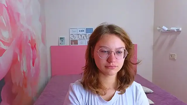 AngelinaLow online show from November 12, 12:27 pm