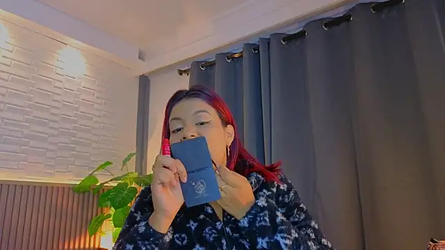 Snapshot of TiffanyWalk chatting on September 25, 11:25 am TiffanyWalk online show from September 25, 11:25 am