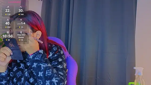 Snapshot of TiffanyWalk chatting on September 30, 11:37 am TiffanyWalk online show from September 30, 11:37 am