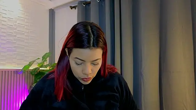 Snapshot of TiffanyWalk chatting on October 18, 11:00 am TiffanyWalk online show from October 18, 11:00 am