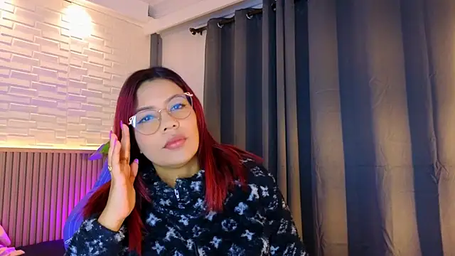 Snapshot of TiffanyWalk chatting on October 29, 10:50 am TiffanyWalk online show from October 29, 10:50 am