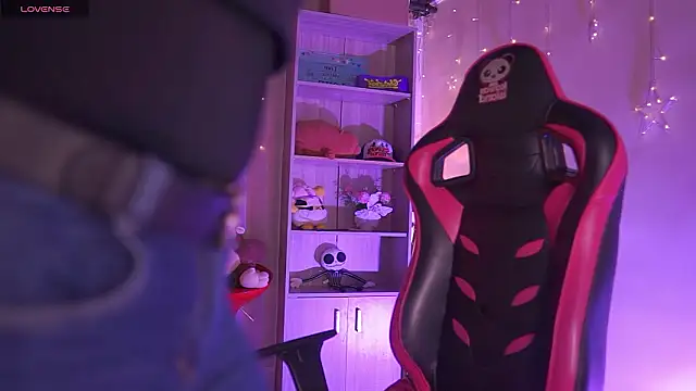 Snapshot of Madison_Mayer chatting on February 16, 4:58 pm Madison Mayer online show from February 16, 4:58 pm