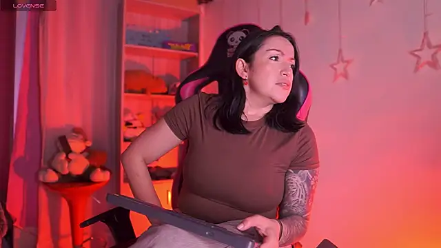 Snapshot of Madison_Mayer chatting on February 17, 12:56 pm Madison Mayer online show from February 17, 12:56 pm