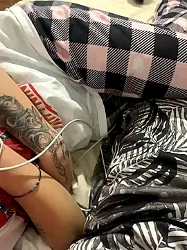 LexieB online show from November 4, 4:50 pm