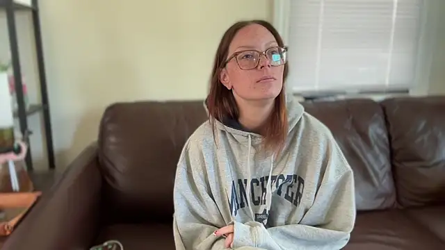 SpaceCowWhore online show from May 22, 2:01 pm