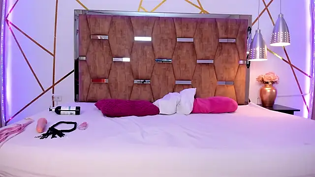 AndrewPeach  online show from March 19, 4:47 am