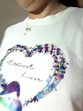 Snapshot of aa520uv chatting on September 27, 12:48 am aa520uv online show from September 27, 12:48 am