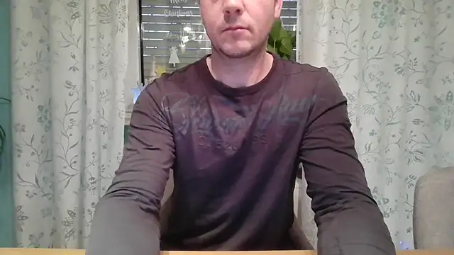 Snapshot of wassermann8484 chatting on December 22, 7:05 am wassermann8484 online show from December 22, 7:05 am