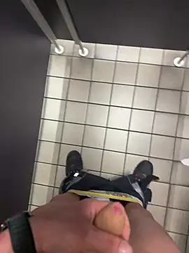 Snapshot of wassermann8484 chatting on February 24, 4:49 pm wassermann8484 online show from February 24, 4:49 pm