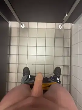 Snapshot of wassermann8484 chatting on March 23, 11:36 am wassermann8484 online show from March 23, 11:36 am