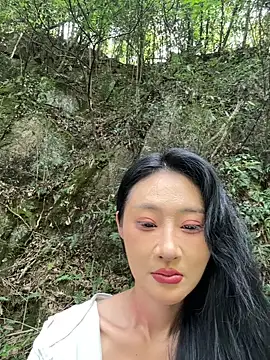 Snapshot of linger-23 chatting on September 22, 7:32 am linger-23 online show from September 22, 7:32 am