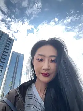 Snapshot of linger-23 chatting on October 24, 6:10 am linger-23 online show from October 24, 6:10 am