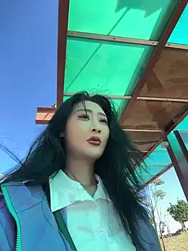 Snapshot of linger-23 chatting on November 7, 5:51 am linger-23 online show from November 7, 5:51 am