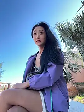 Snapshot of linger-23 chatting on December 1, 6:18 am linger-23 online show from December 1, 6:18 am