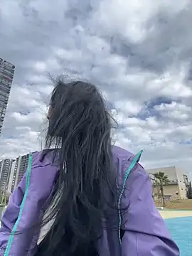 Snapshot of linger-23 chatting on December 18, 7:14 am linger-23 online show from December 18, 7:14 am