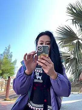 Snapshot of linger-23 chatting on January 15, 6:18 am linger-23 online show from January 15, 6:18 am