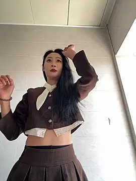 Snapshot of linger-23 chatting on March 14, 5:35 am linger-23 online show from March 14, 5:35 am