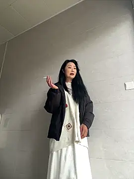 Snapshot of linger-23 chatting on March 20, 5:45 am linger-23 online show from March 20, 5:45 am