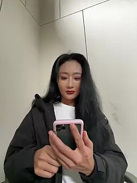 Snapshot of linger-23 chatting on March 27, 8:20 am linger-23 online show from March 27, 8:20 am