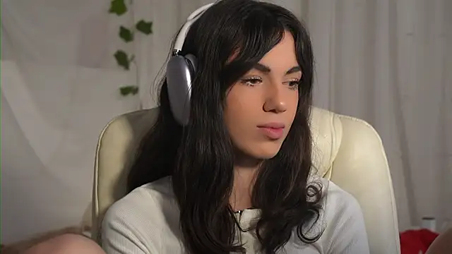 mystica  online show from November 6, 5:41 am