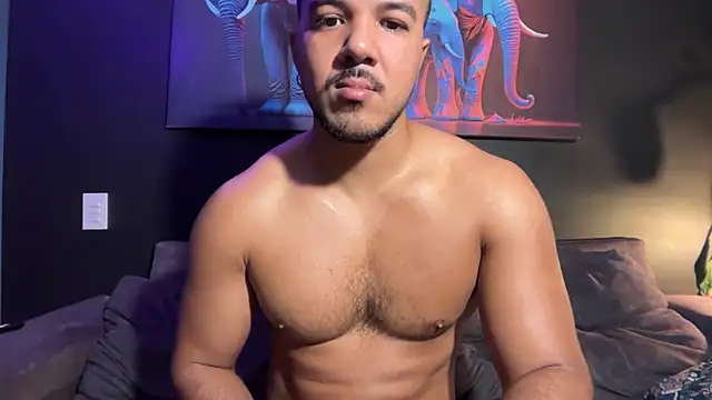 Snapshot of highlatin_guysoficial chatting on July 16, 9:37 am highlatin guysoficial online show from July 16, 9:37 am
