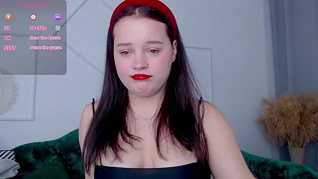 Cute kitty- online show from October 1, 10:05 pm