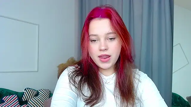 Cute kitty- online show from November 10, 7:51 am