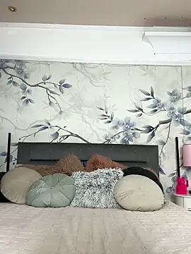 Cute kitty- online show from January 7, 10:12 pm