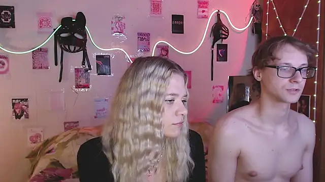 Your Horny Friends online show from September 16, 1:01 pm