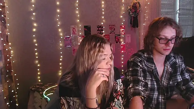 Snapshot of Your_Horny_Friends chatting on May 6, 1:49 pm Your Horny Friends online show from May 6, 1:49 pm