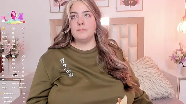 camilleturner1 online show from March 23, 8:04 am