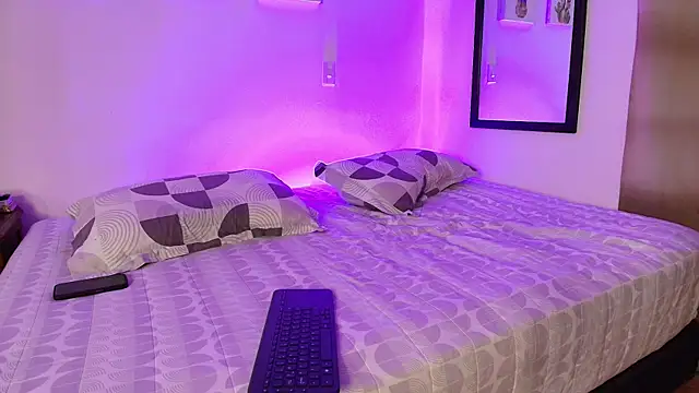 pleasurecompany3 online show from December 21, 4:19 am