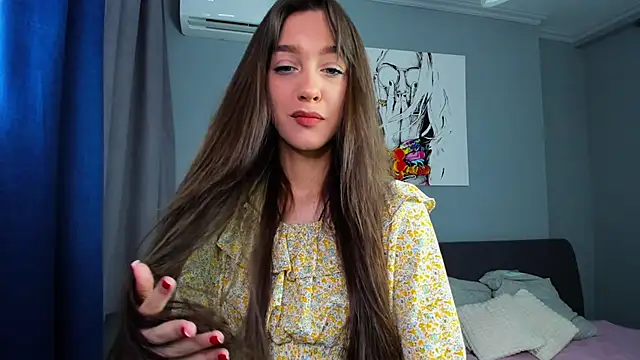 Elli Lourence online show from March 22, 9:10 pm