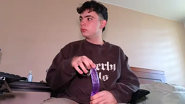 lukeboyce33 online show from September 16, 1:56 pm