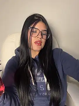 Snapshot of Candy_Roose chatting on February 10, 8:02 pm Candy Roose online show from February 10, 8:02 pm