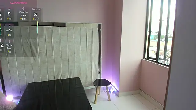 Alice 26  online show from November 25, 9:15 pm