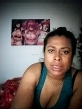 Snapshot of Tu-Reina chatting on September 16, 2:12 am Tu-Reina online show from September 16, 2:12 am