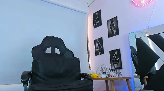 aurimel valentina online show from March 13, 7:06 pm