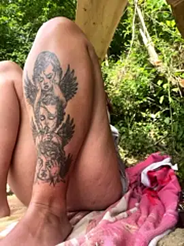 MeCherryy online show from May 31, 2:57 pm