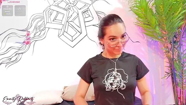 Emmi Roberts online show from February 20, 9:37 pm