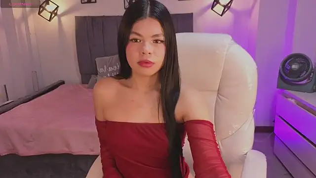 Pretty Johnson  online show from July 18, 3:33 am