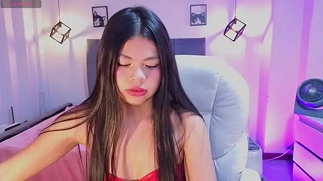Pretty Johnson  online show from July 22, 3:42 am