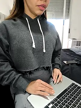 Snapshot of Alyssa_76 chatting on November 3, 4:08 pm Alyssa 76 online show from November 3, 4:08 pm