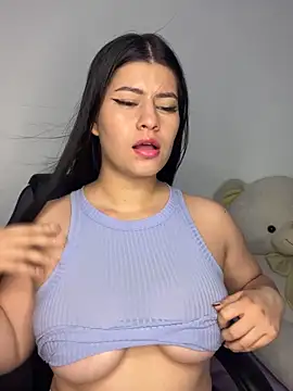 Saanvi21 online show from October 4, 5:05 am