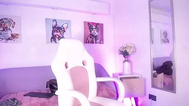 Snapshot of SamyJhomson chatting on November 26, 3:40 am SamyJhomson online show from November 26, 3:40 am