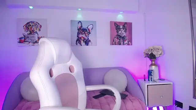 Snapshot of SamyJhomson chatting on December 5, 3:26 am SamyJhomson online show from December 5, 3:26 am